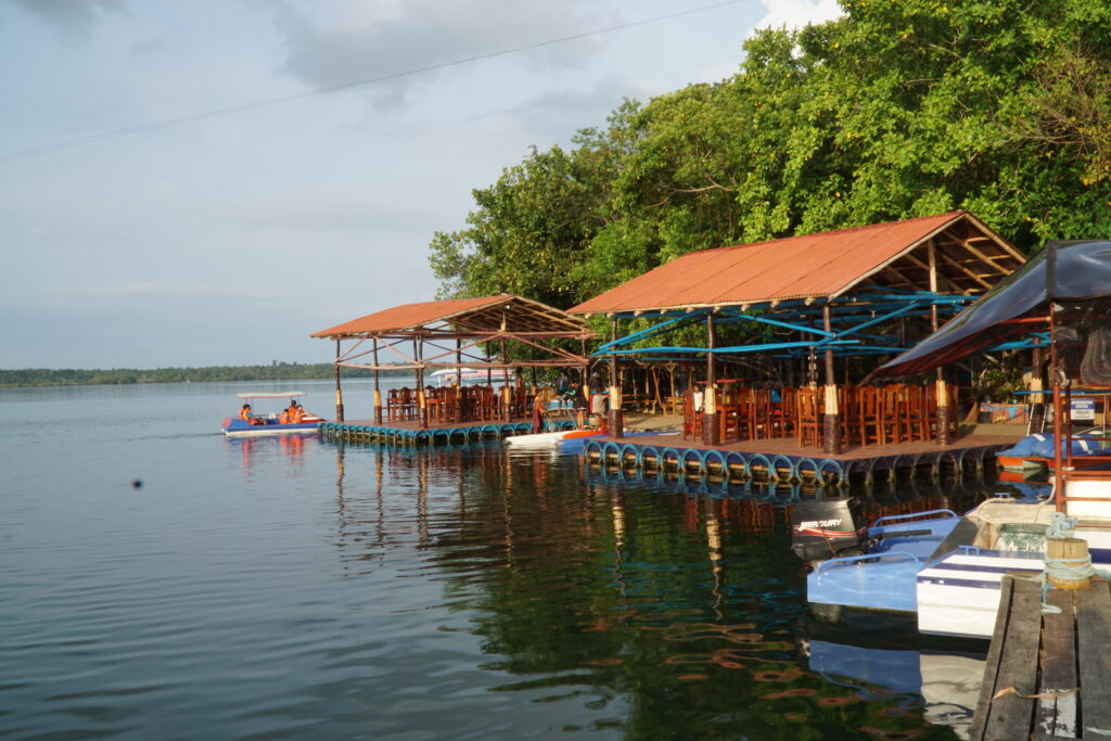 Floating restaurants at the lake.