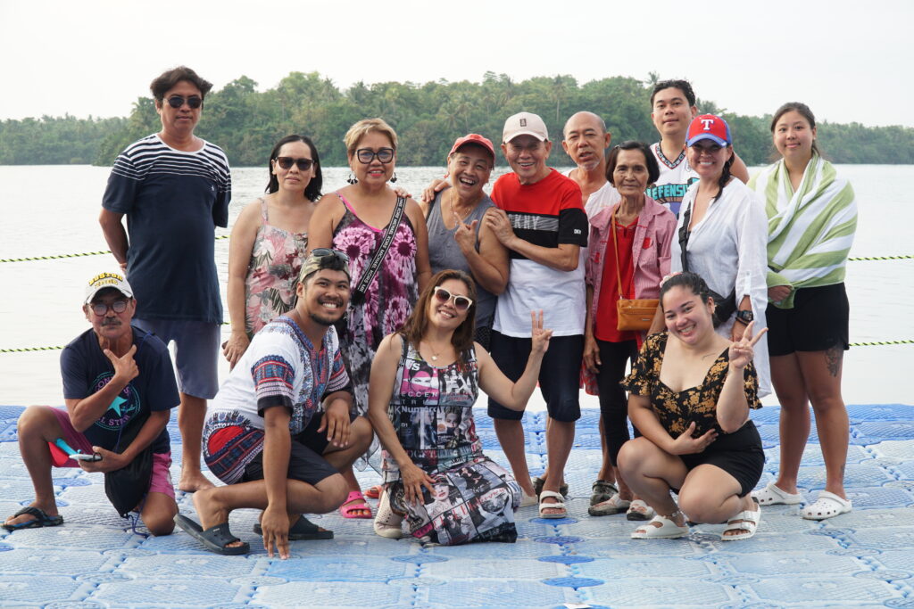 14 people were in front of the camera taken at Lake Danao.